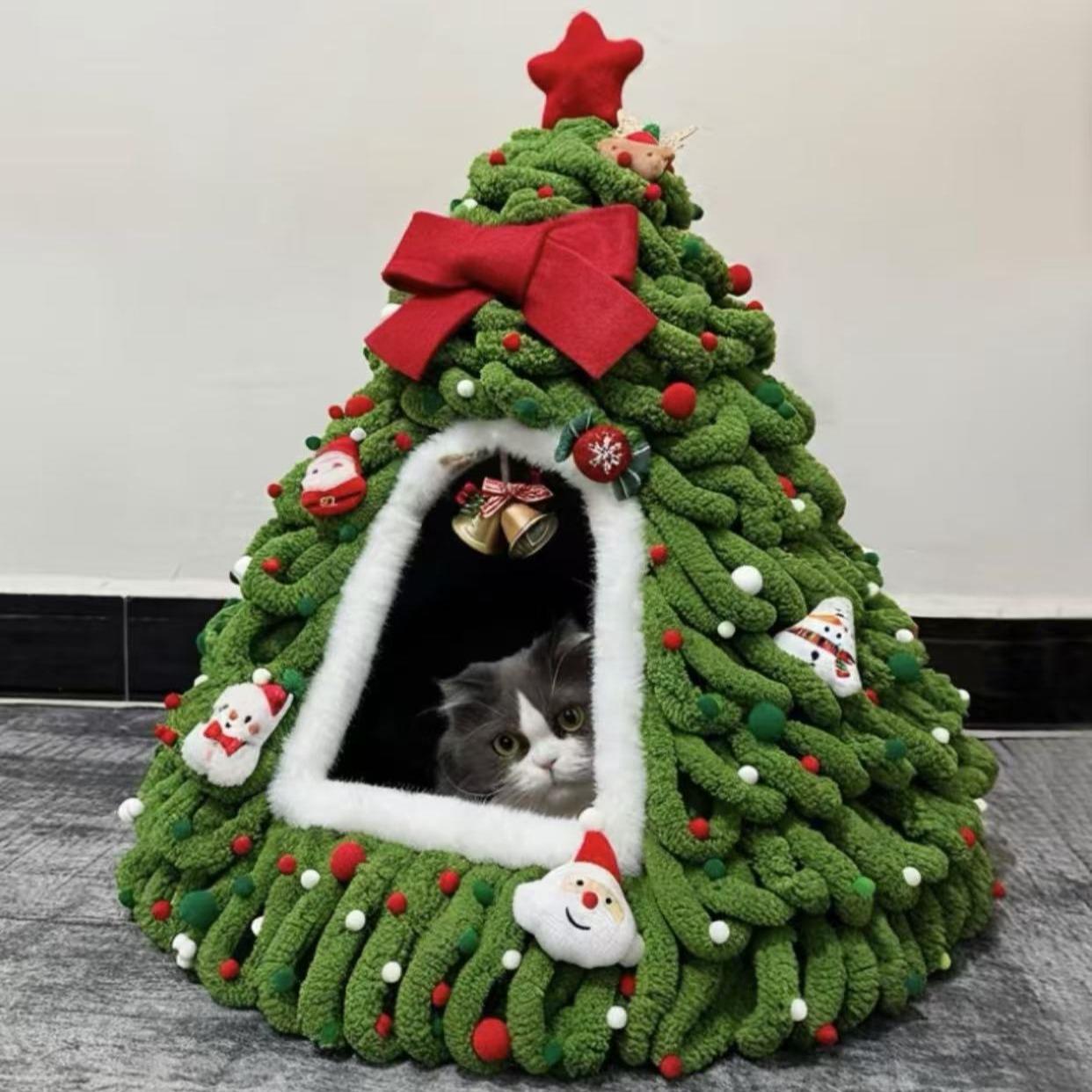 DIY Christmas Cat Bed Kit, Festive Design for Cats, Includes Soft Bedding & Accessory, Perfect for Holiday Seasons and Year-Round Use